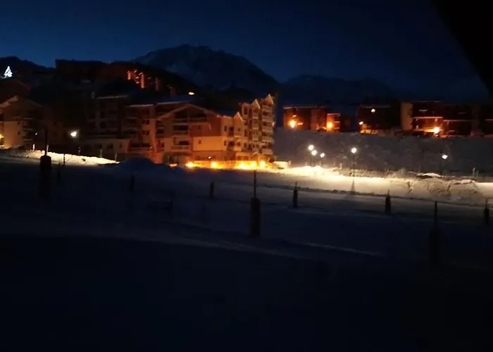 Plagne Soleil - Montsoleil -ski Aux Pieds-5 Personnes * La Plagne