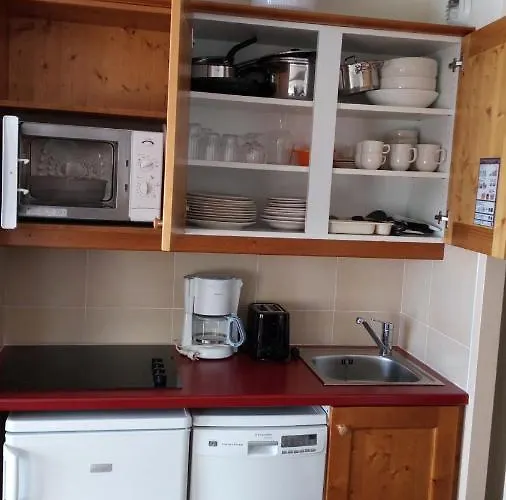 Plagne Soleil - Montsoleil -ski Aux Pieds-5 Personnes